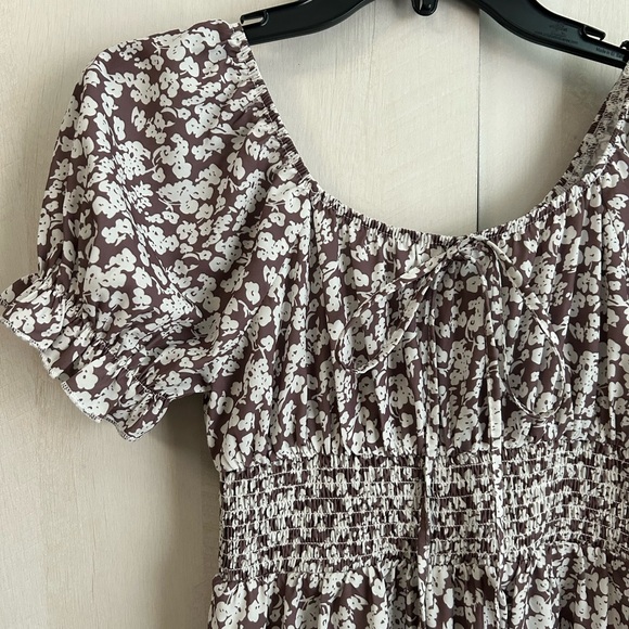 Floral Puff Sleeve Dress - Picture 2 of 3